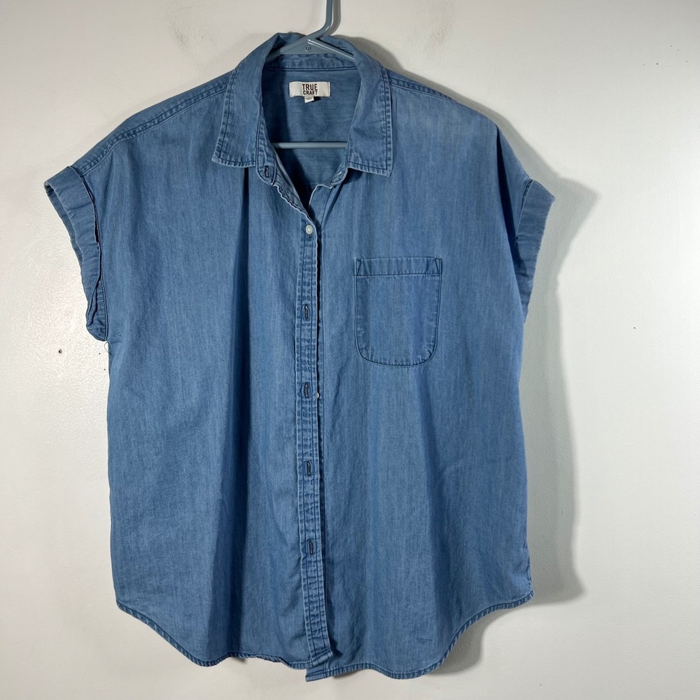 True Craft Womens Large Blue Denim Button Down Short Sleeve Rolled Cuff Shirt